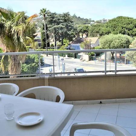 Apartment T2 Avec Terrasse Et Garage En Plein Centre, 4 Couchages - - Fr-1-226b-105 Cavalaire-sur-Mer